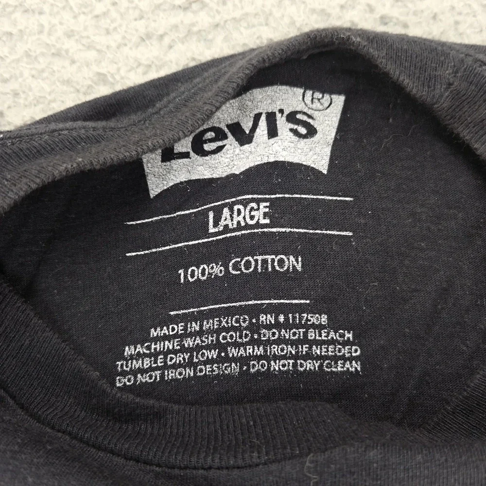 Levis Shirt Mens Large‎ Black Graphic Print Short Sleeve Colorful Retro